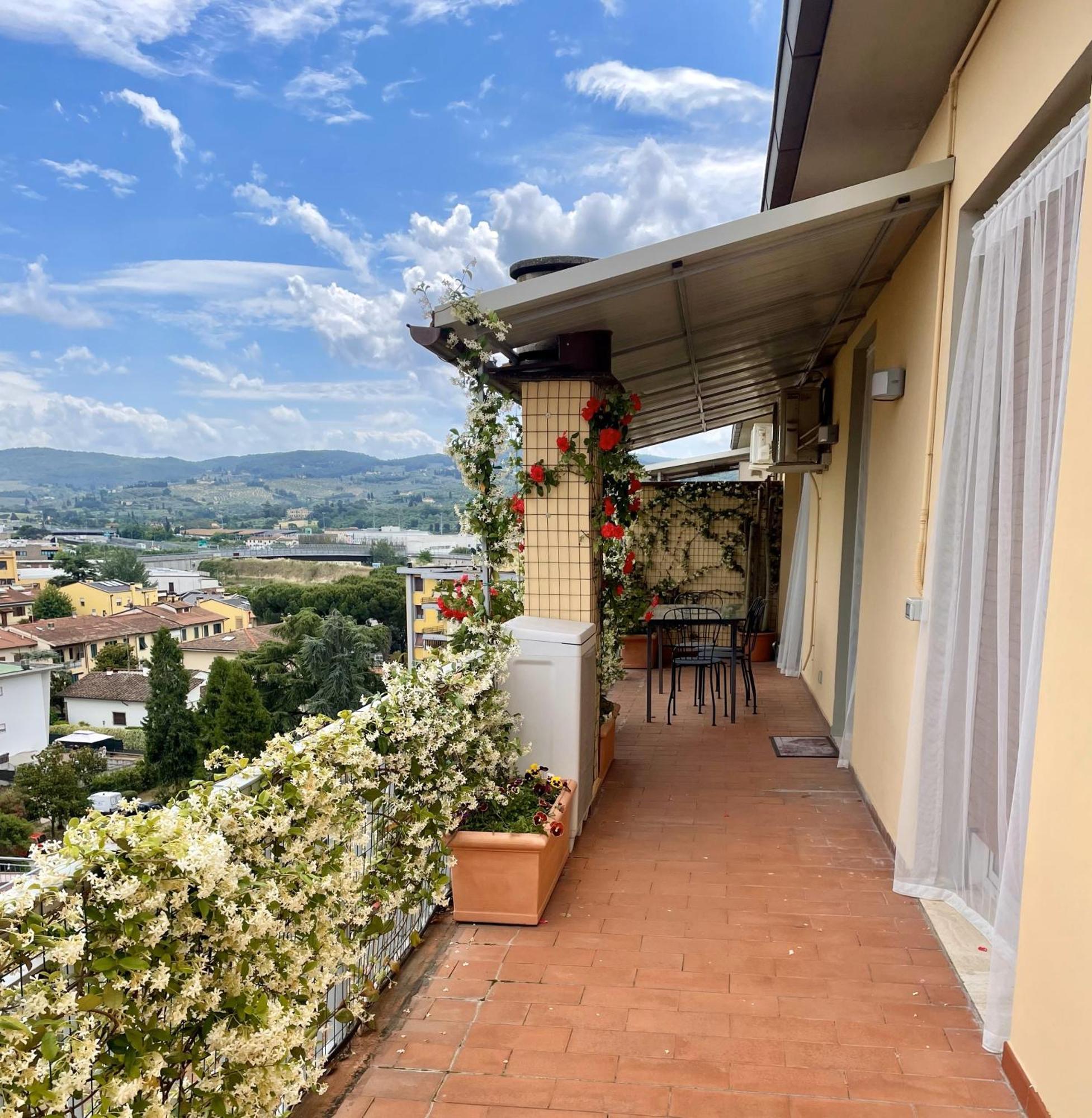 Attico Giglio - Private Terrace Near Florence *